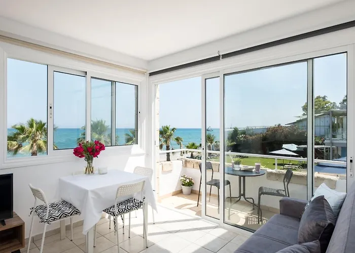 Oceanview * Ларнака